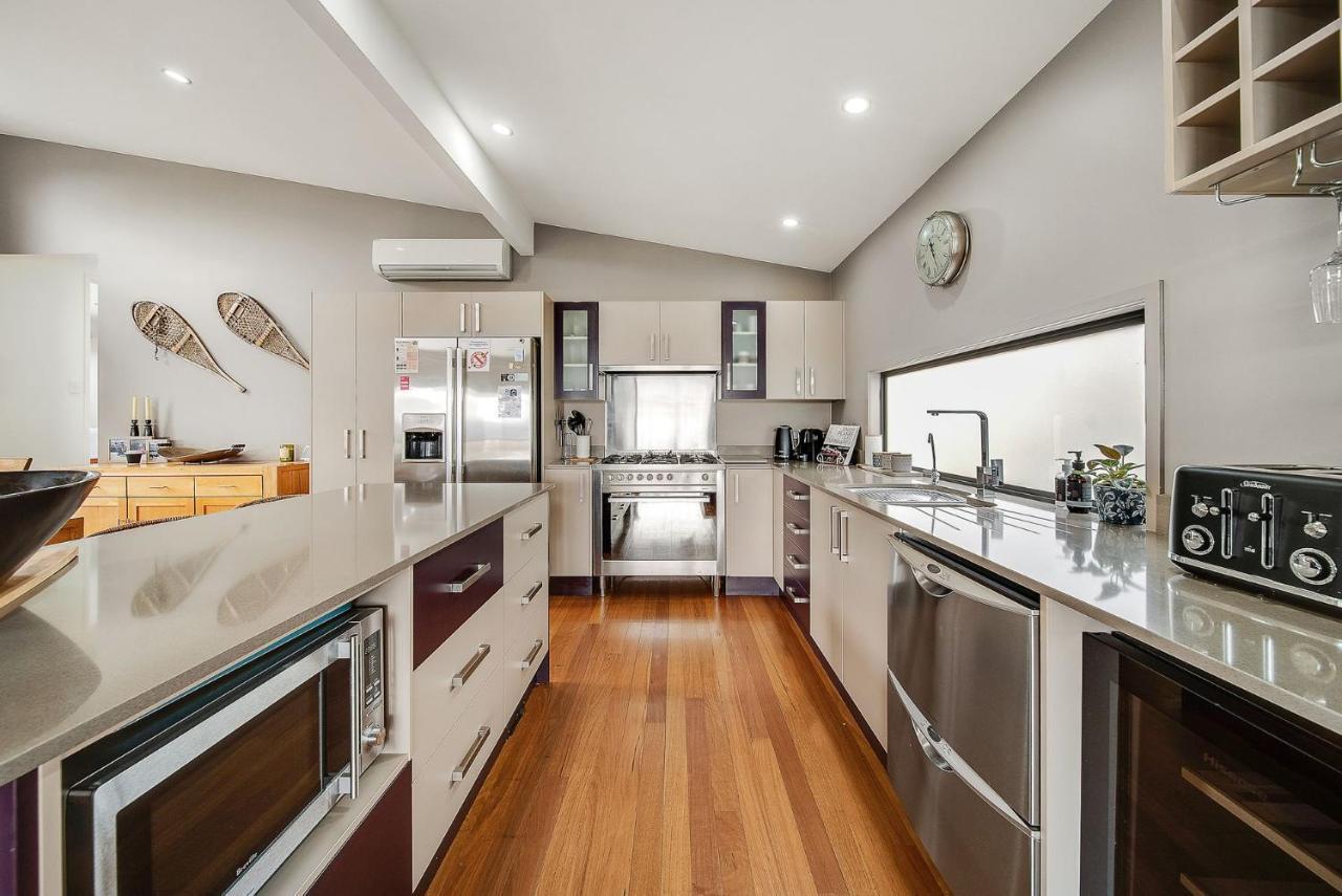 Ned Kelly'S Retreat - Stunning 3Br Townhouse L Lake Views L Wifi L Bbq Jindabyne Exterior photo